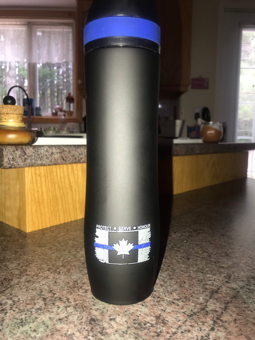 Thin Blue Line Canada 20 oz Persona® Wave Vacuum Water Bottle
